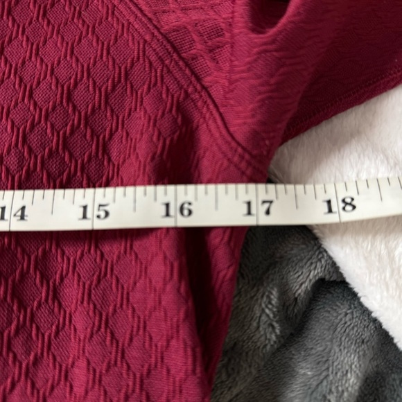 Lululemon Women's Restless 1/4 Zip Pullover - Picture 6 of 7